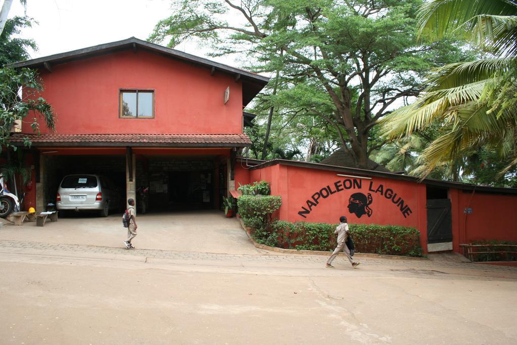 Hotel Napoleon Lagune Lome Ngoại thất bức ảnh