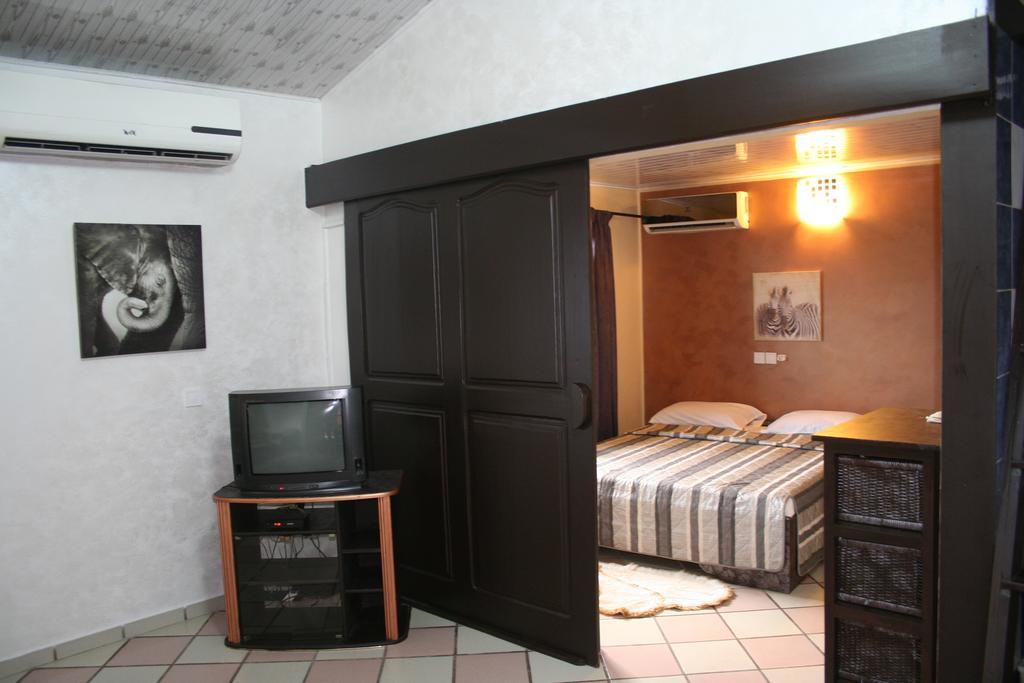 Hotel Napoleon Lagune Lome Ngoại thất bức ảnh