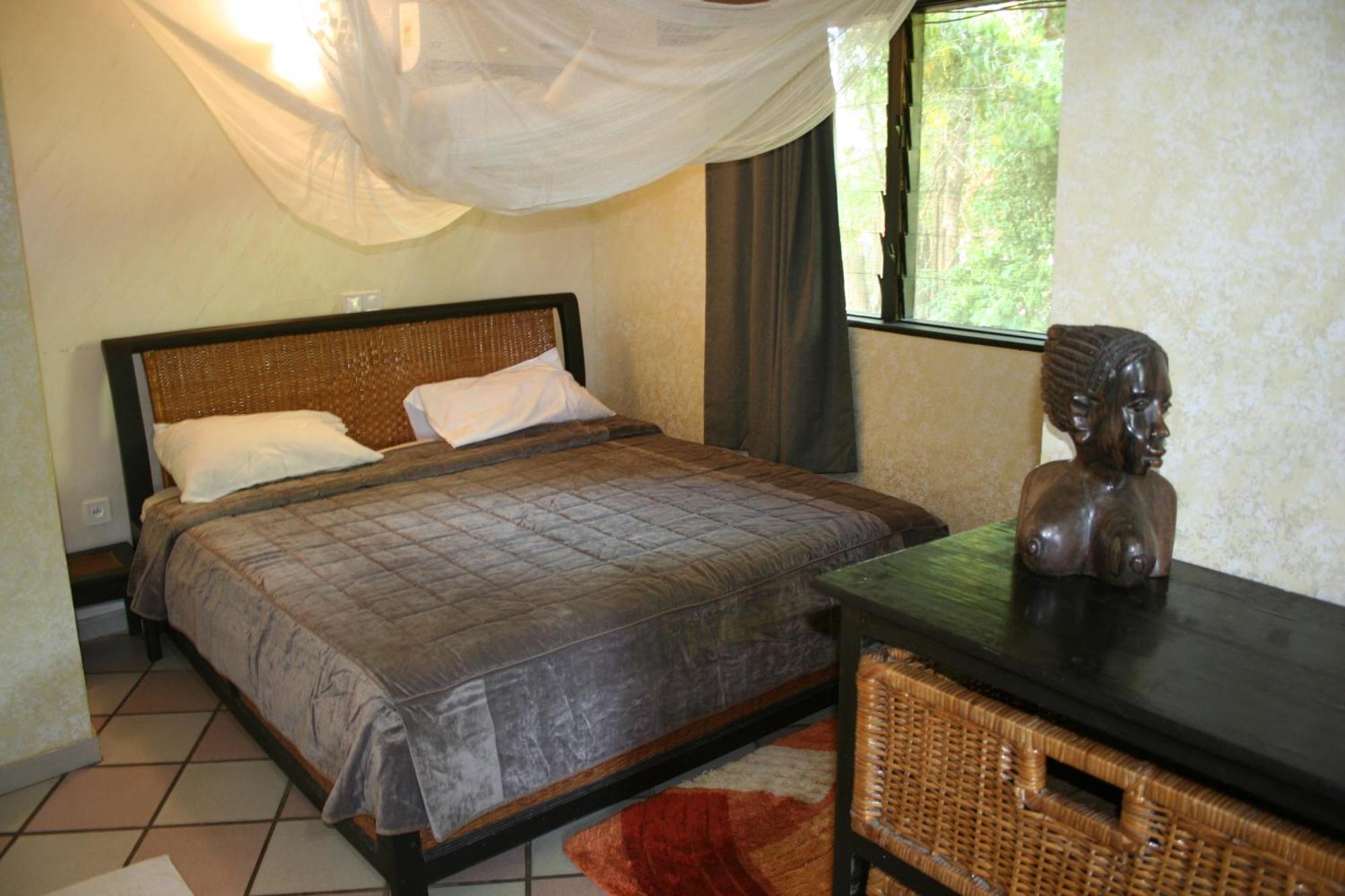 Hotel Napoleon Lagune Lome Ngoại thất bức ảnh
