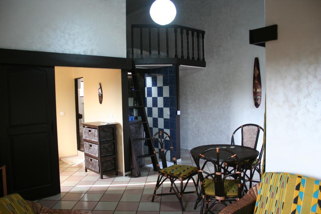 Hotel Napoleon Lagune Lome Ngoại thất bức ảnh