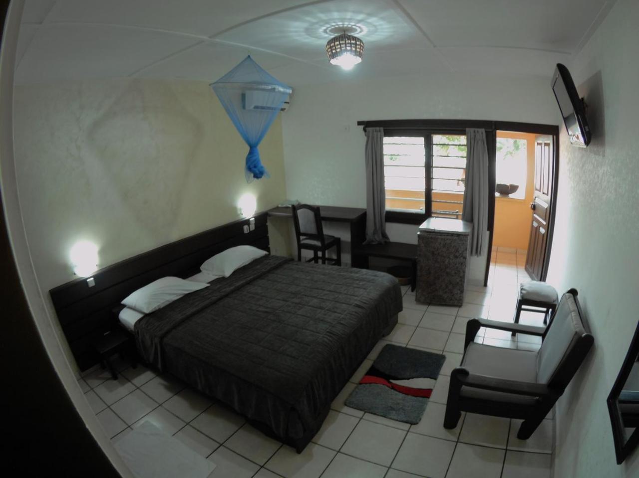 Hotel Napoleon Lagune Lome Ngoại thất bức ảnh